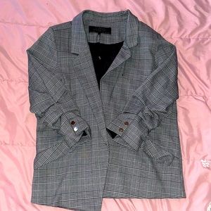 Woman’s paid blazer